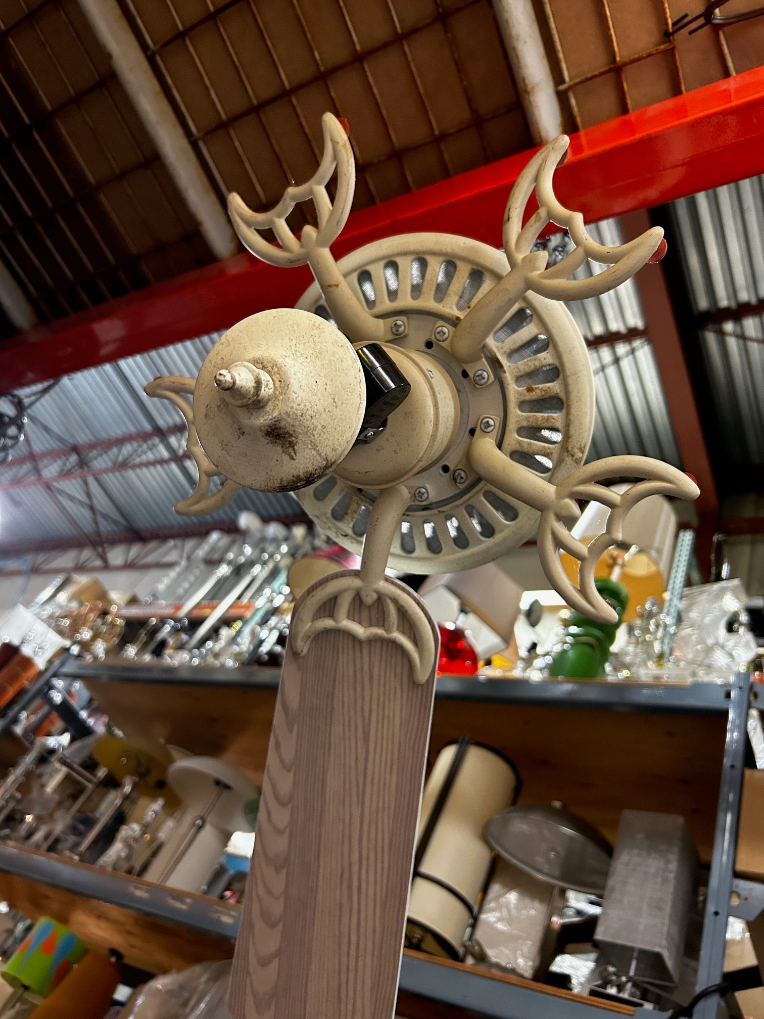 Vintage white ceiling fan with lights