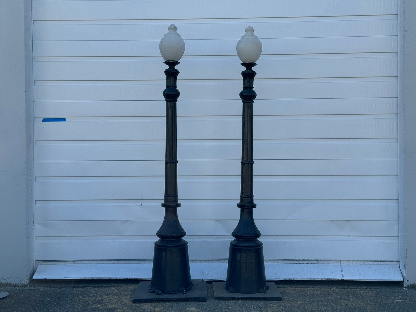 8FT Streetlight with Opal Acrylic Acorn Shade