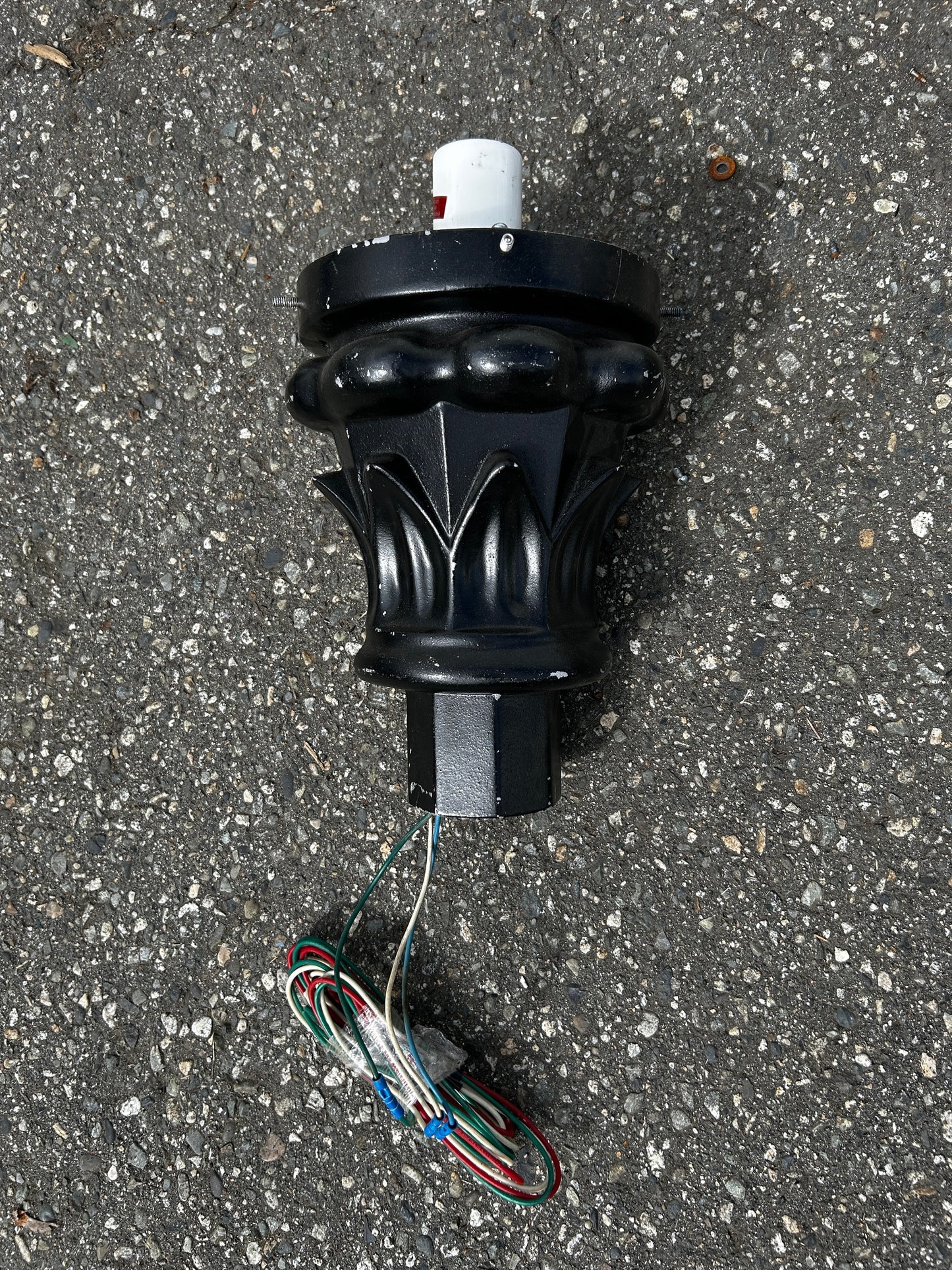 EUC Streetlight heads without shades x8