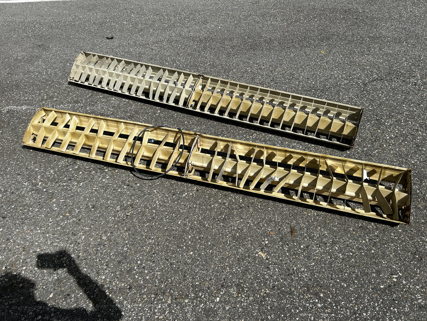 INDH056 Vintage 8foot - 4 bulb Fluorescent fixtures