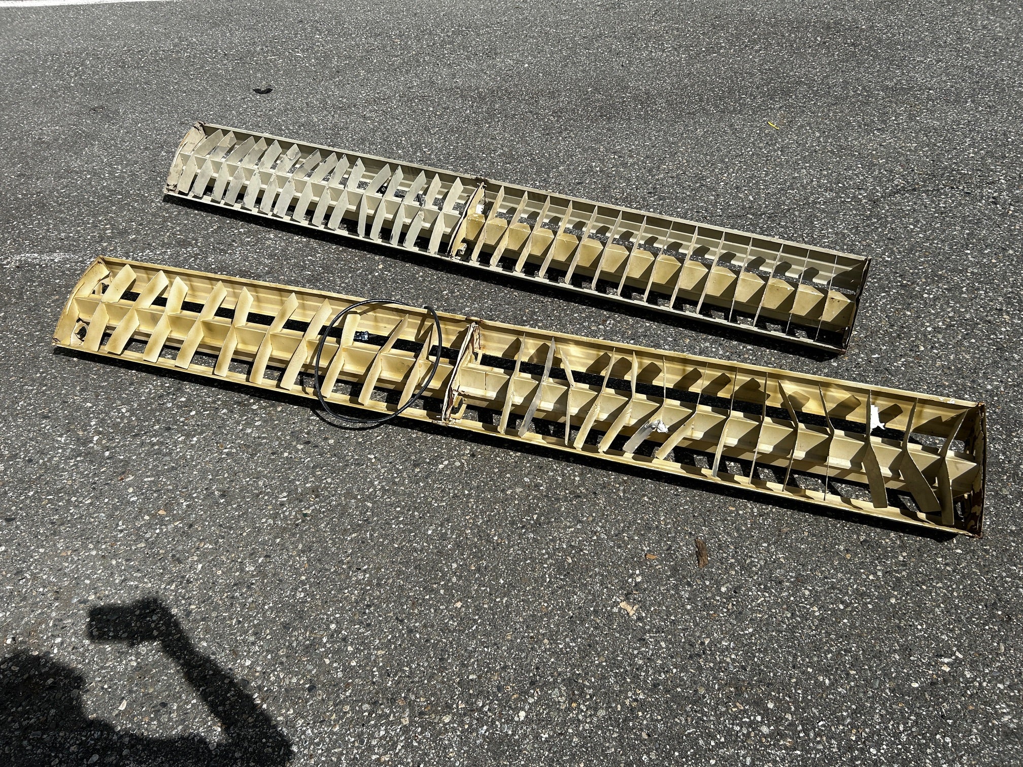 INDH056 Vintage 8foot - 4 bulb Fluorescent fixtures