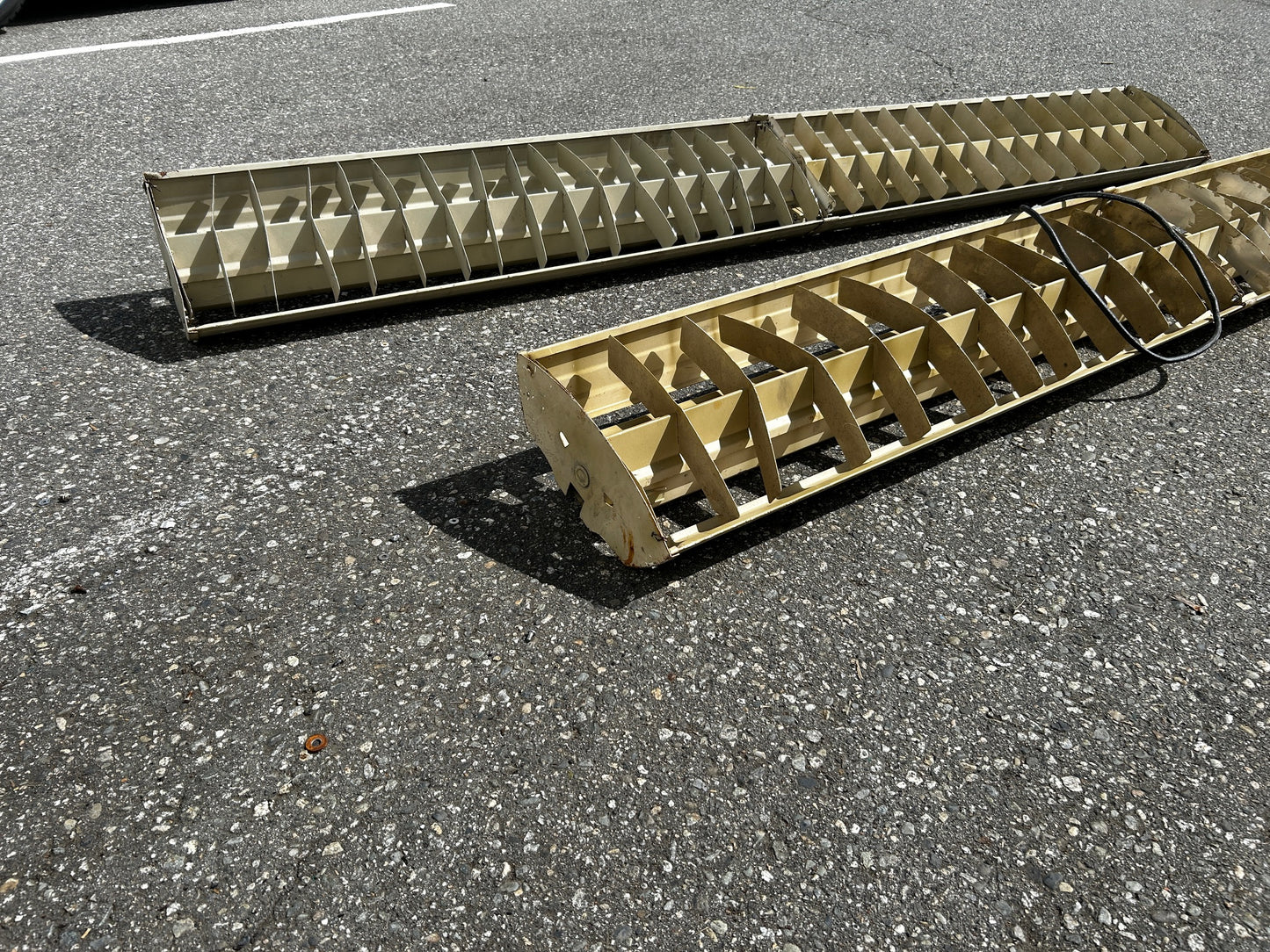 INDH056 Vintage 8foot - 4 bulb Fluorescent fixtures