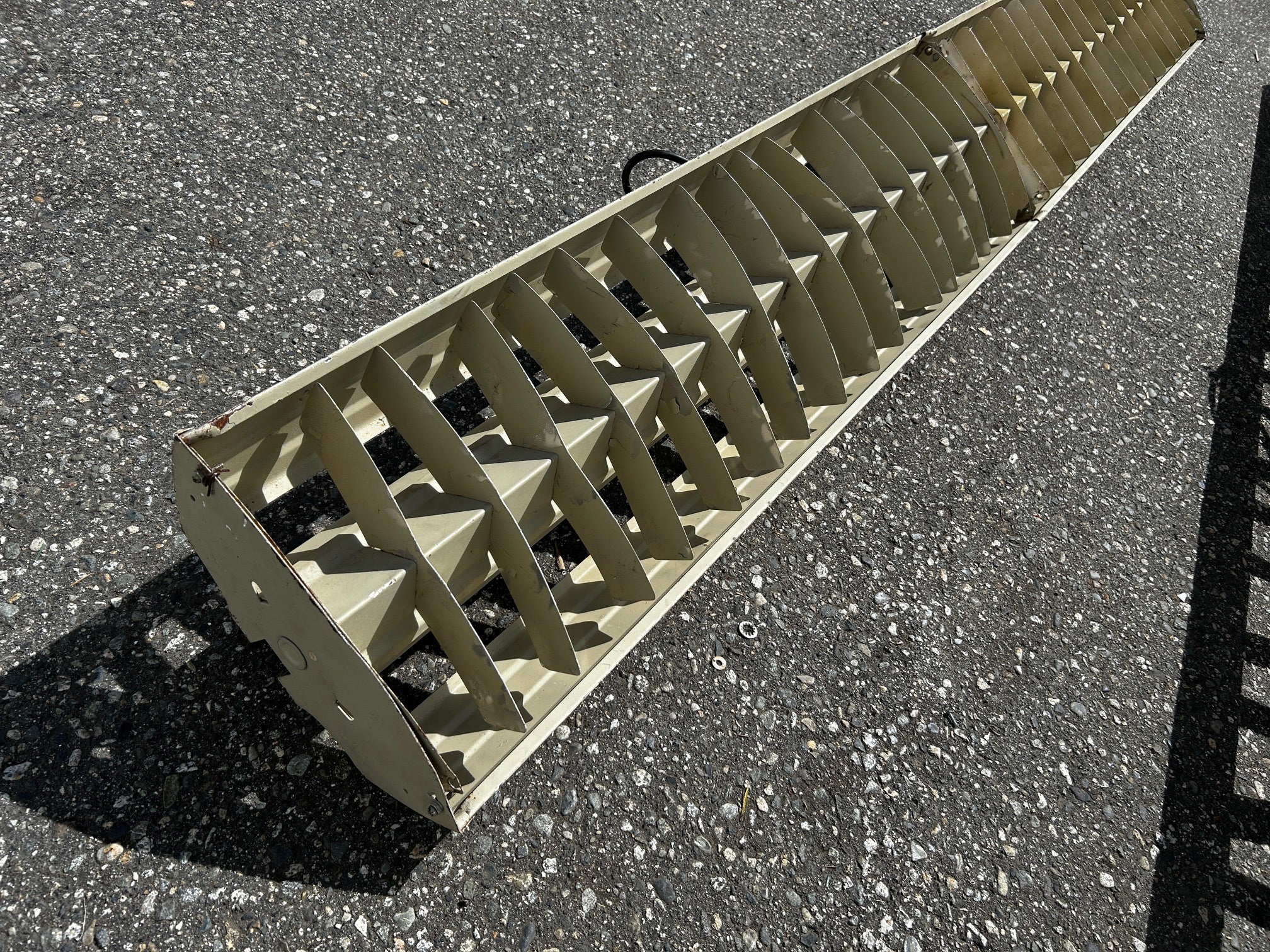 INDH056 Vintage 8foot - 4 bulb Fluorescent fixtures