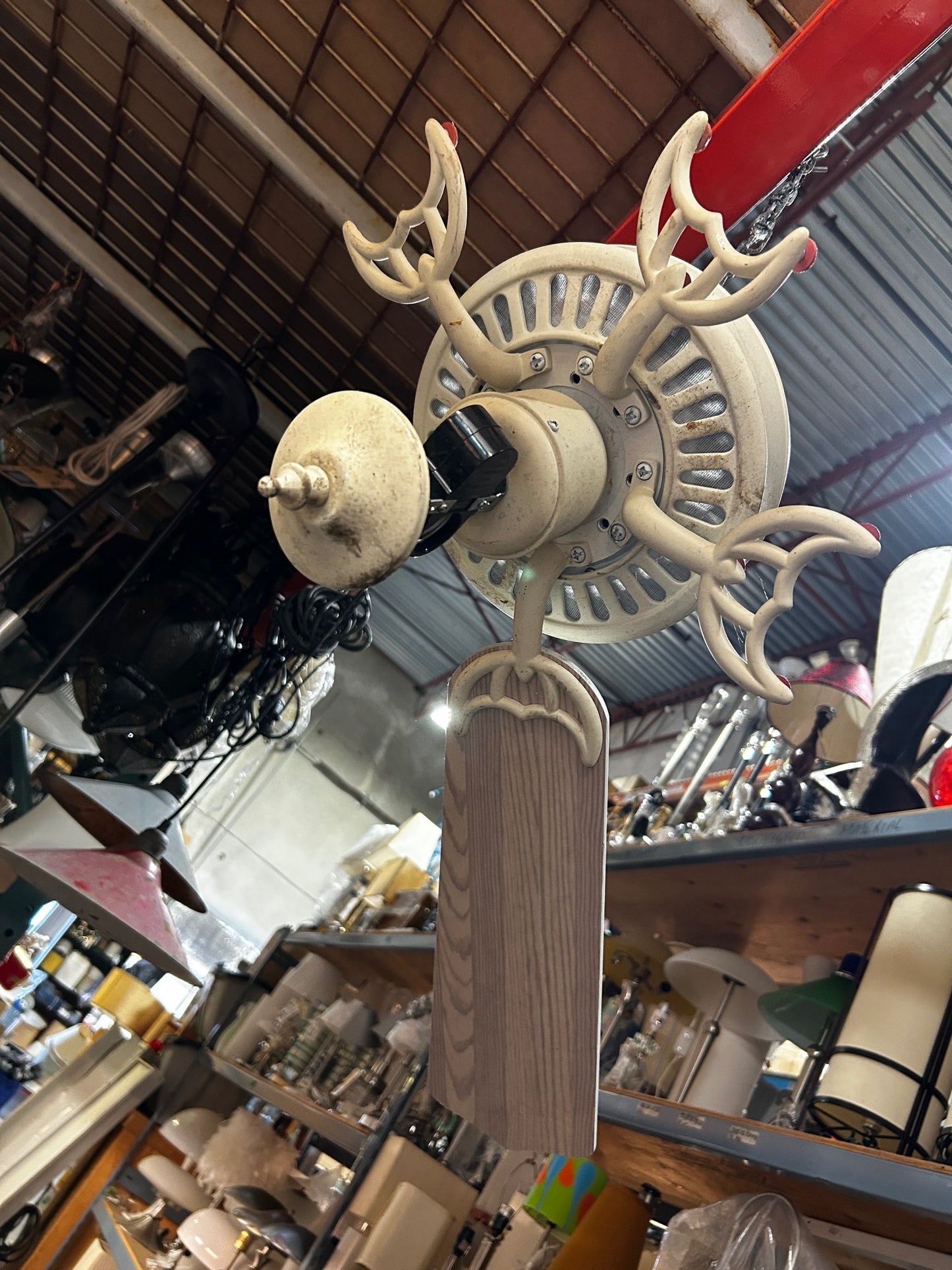 Vintage white ceiling fan with lights
