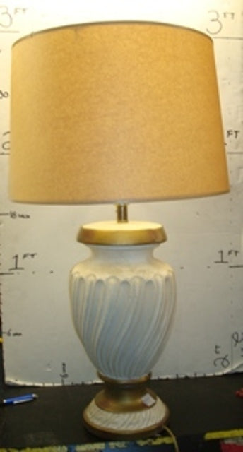 TT948 no shade... is missing