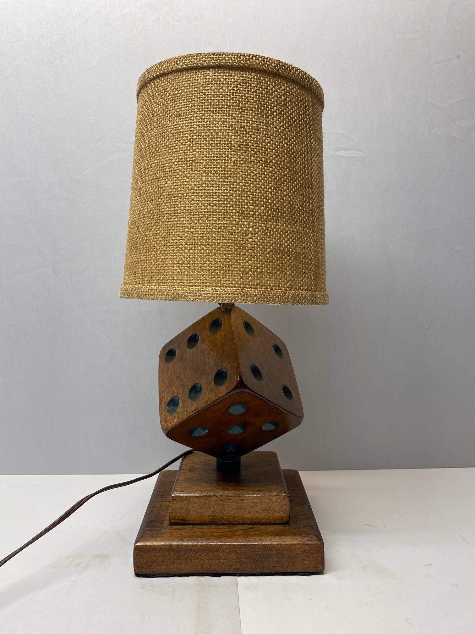 TT737